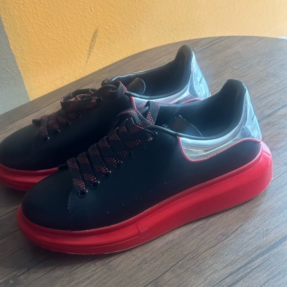 Pre-owned Alexander Mcqueens size 9 - Picture 3 of 15